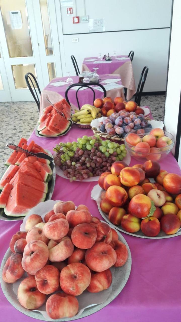 Hotel Laika Rimini Bagian luar foto